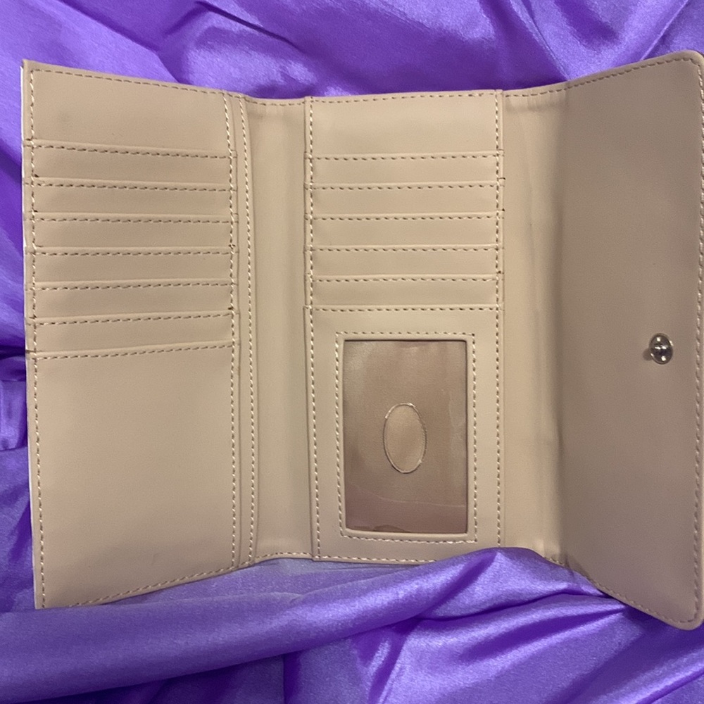 Classic Guess Wallet With Rhinestone - Picture 3 of 3